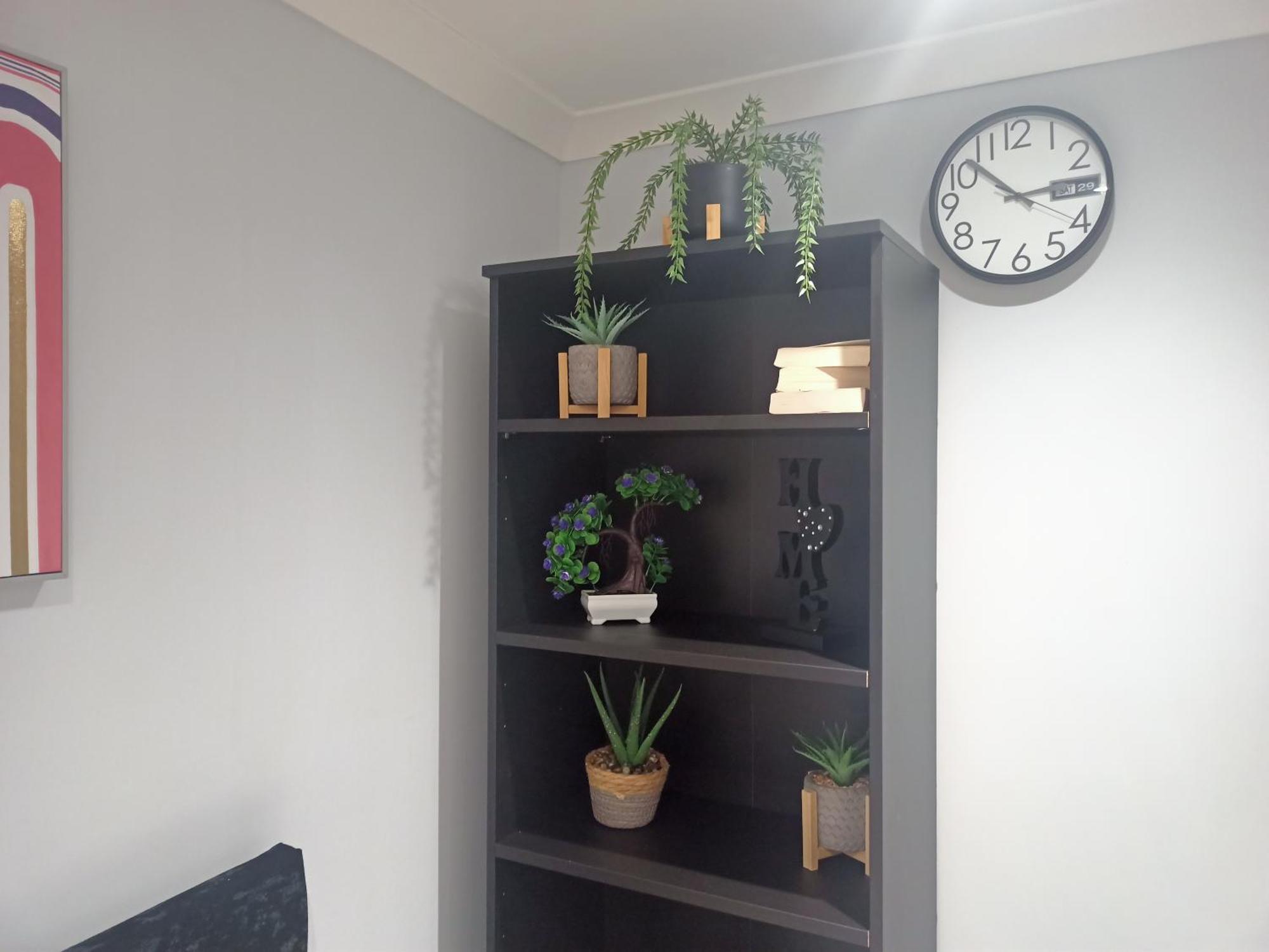 Homey Studio In Newport Perfect For Couples & Travelers Экстерьер фото